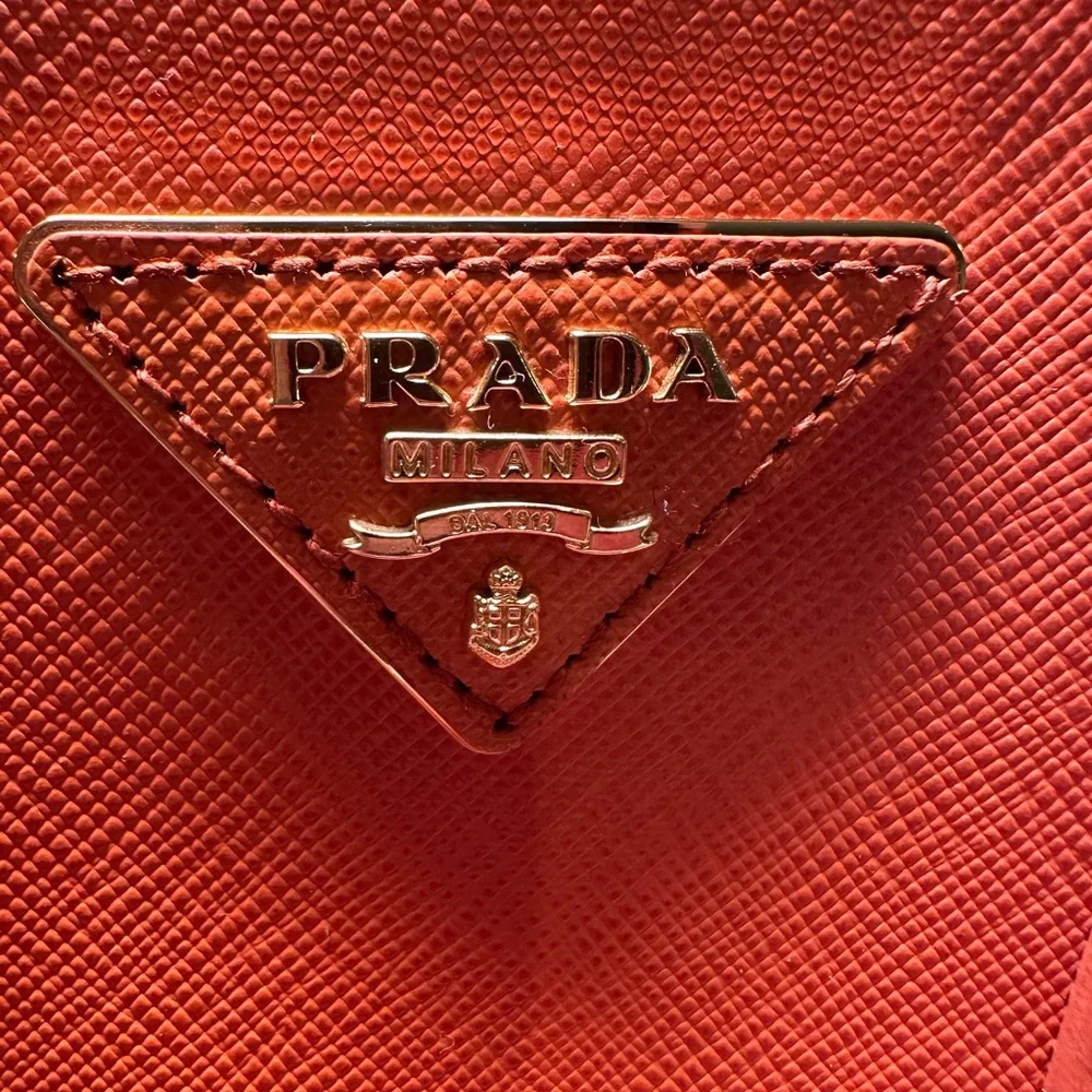 Prada Saffiano Lux Leather Small Promenade Bag With Gold Hardware - Picture 11 of 11